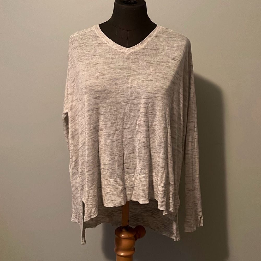 Primark Women's Gray High Low Hem Side Vent V-Neck Long Sleeve Top